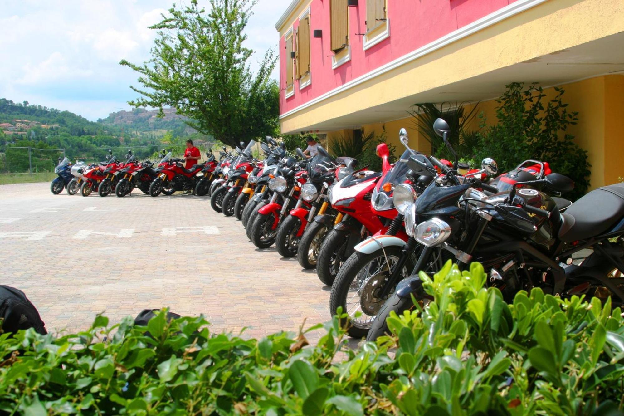 Hotel La Meridiana Urbino Eksteriør bilde